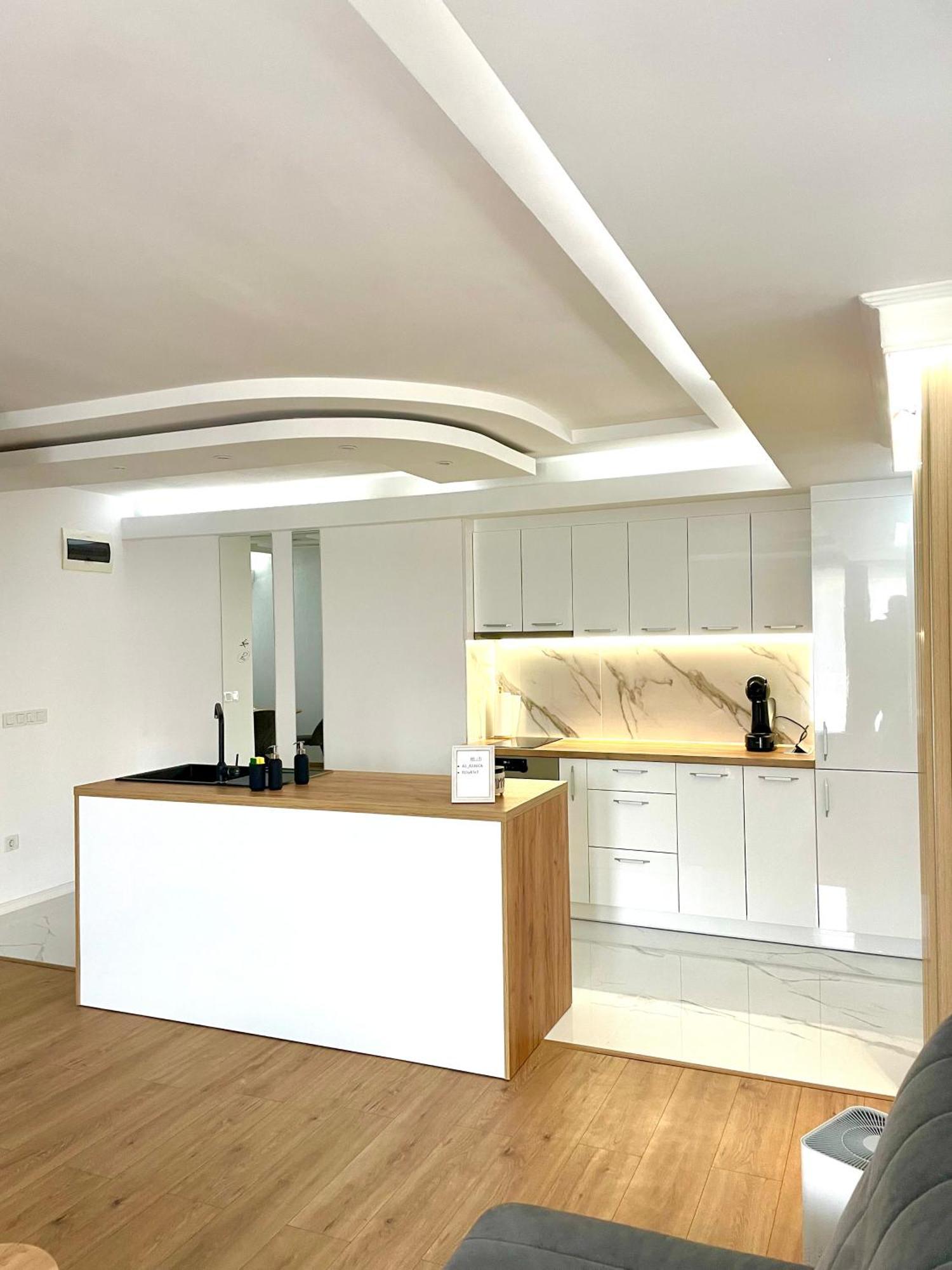 Sea Breeze Apartment Варна Экстерьер фото