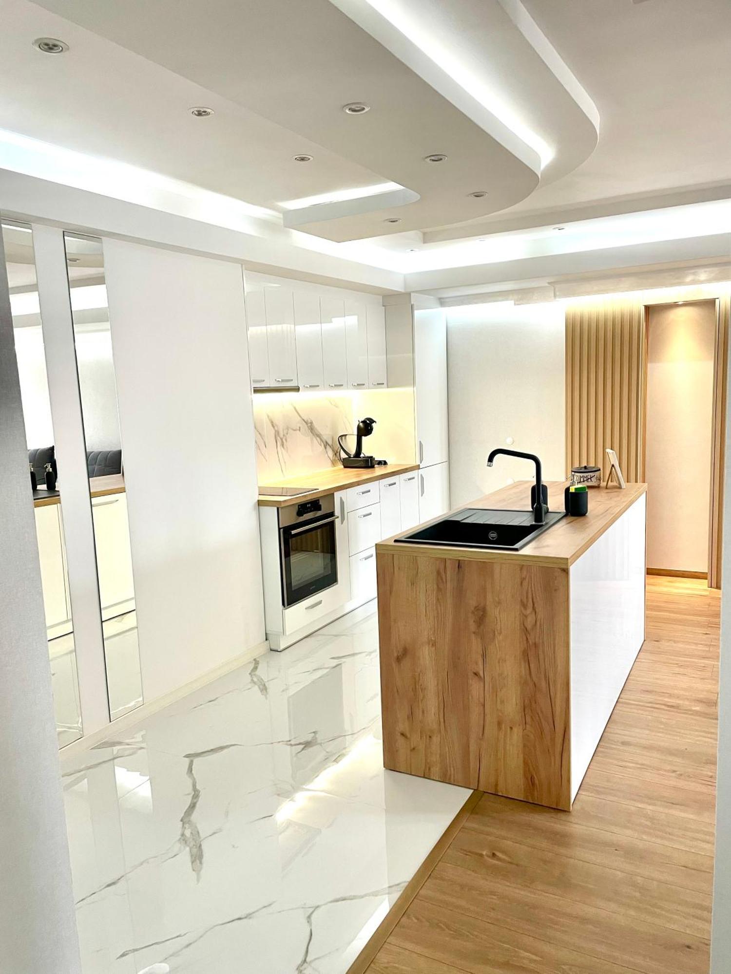 Sea Breeze Apartment Варна Экстерьер фото